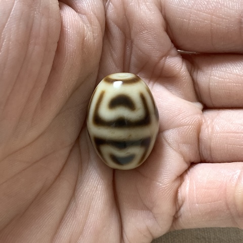 Lotus Dalo Dzi Bead